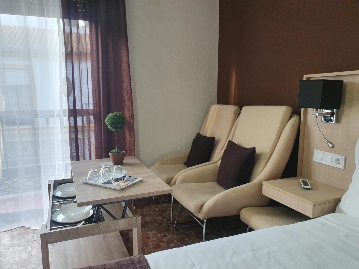 Luna-Guest Rooms Alcalá de Guadaira Buitenkant foto