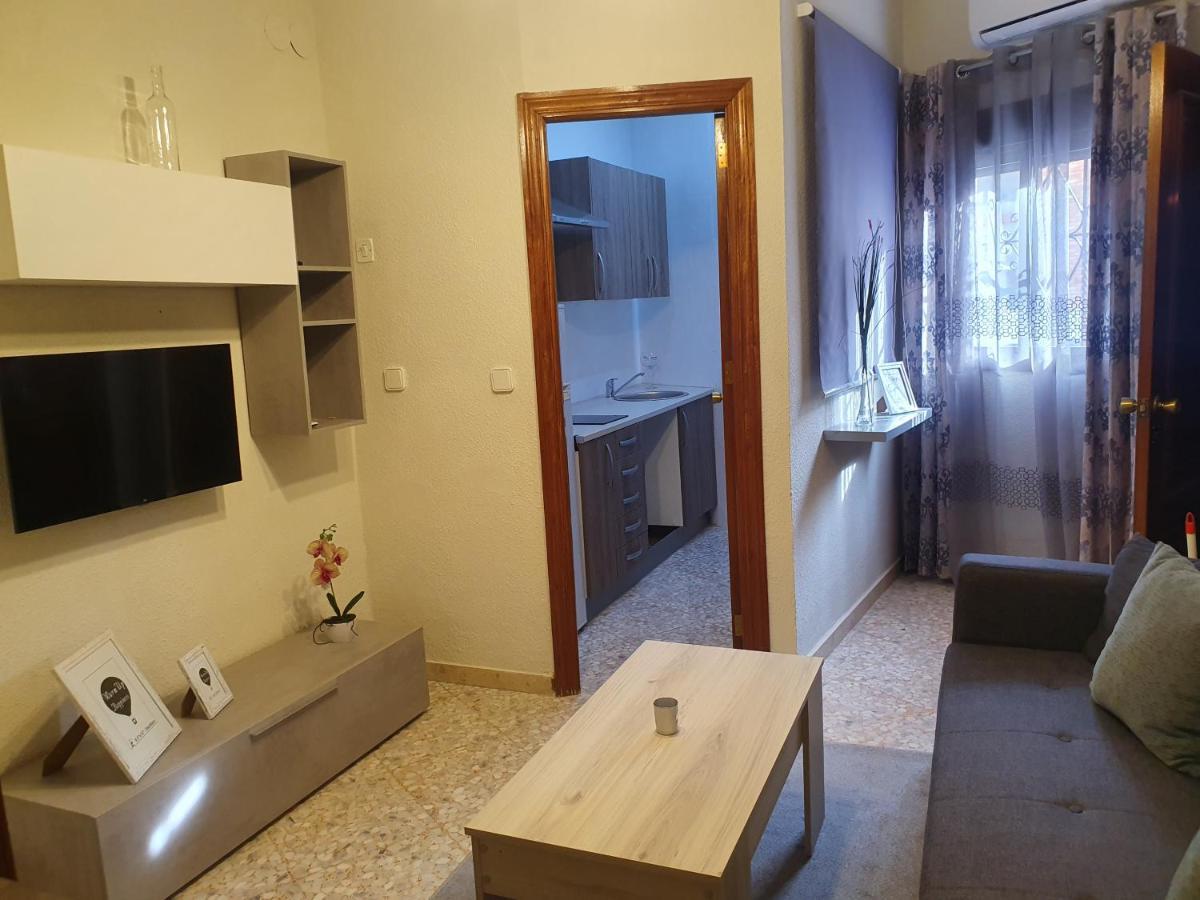 Luna-Guest Rooms Alcalá de Guadaira Buitenkant foto